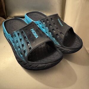 Hoka One One slides